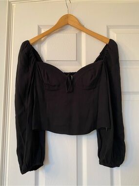 Black Puff-Sleeve Long Sleeve Top